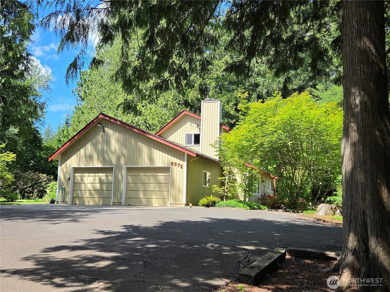 Property Photo: 6075 E Hemmi Lane WA 98226