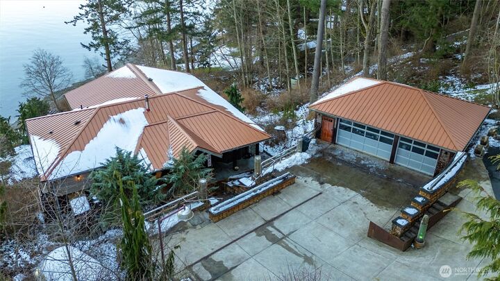 Property Photo: 1822 Seacrest Drive WA 98262