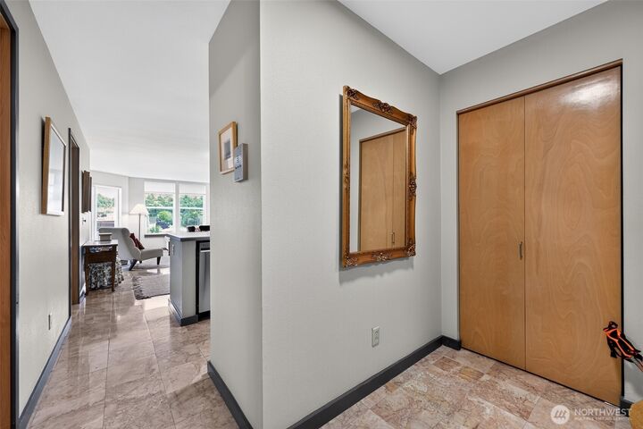 Property Photo:  2920  Alki Avenue SW 409  WA 98116 