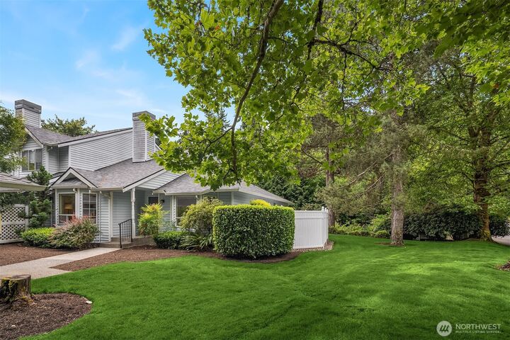 Property Photo: 14301 SE 42nd Lane WA 98006