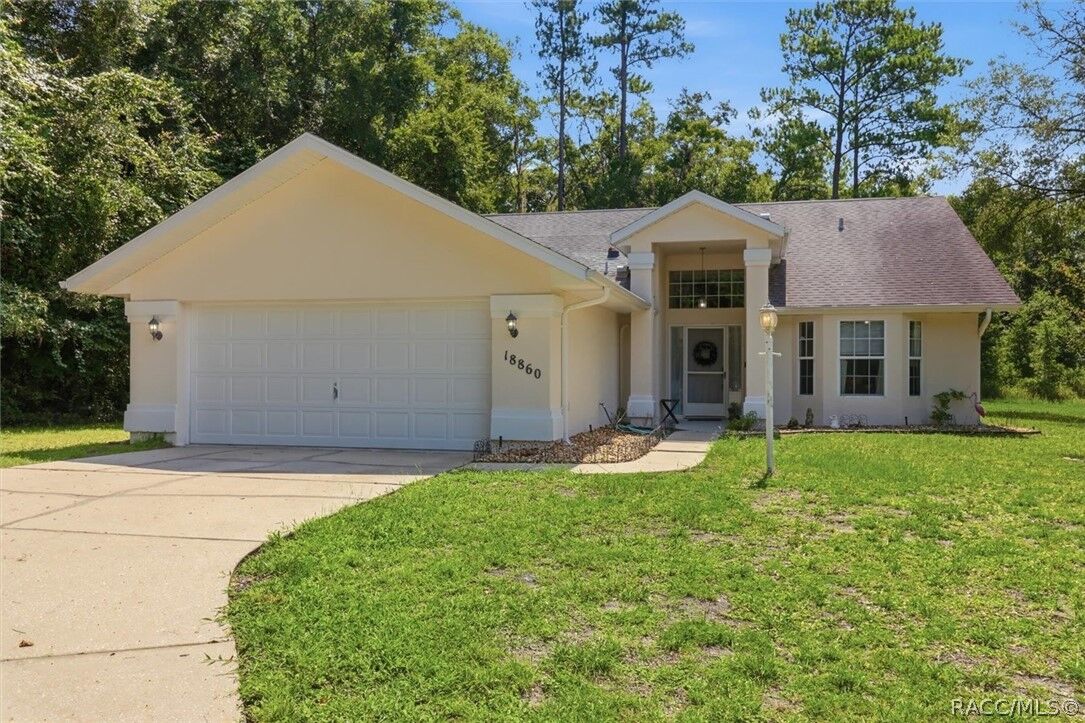 Property Photo: 18860 SW 99th Street FL 34432