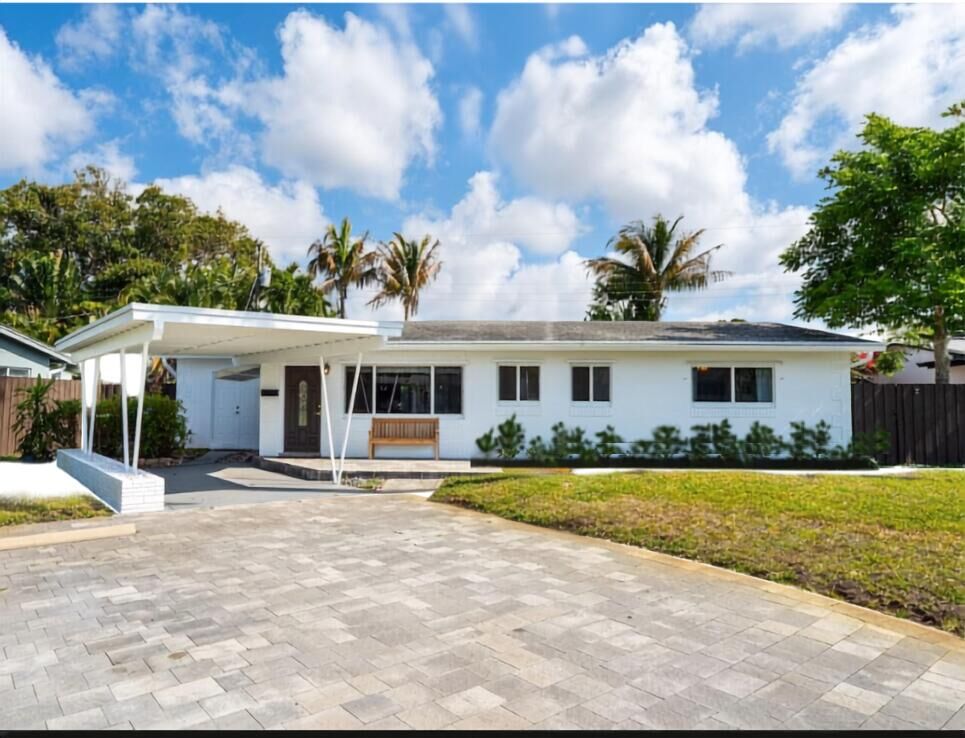 Property Photo:  501 NE 28th Street  FL 33334 