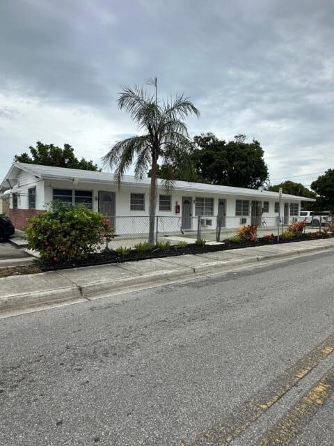 Property Photo:  932 S B Street 3  FL 33460 