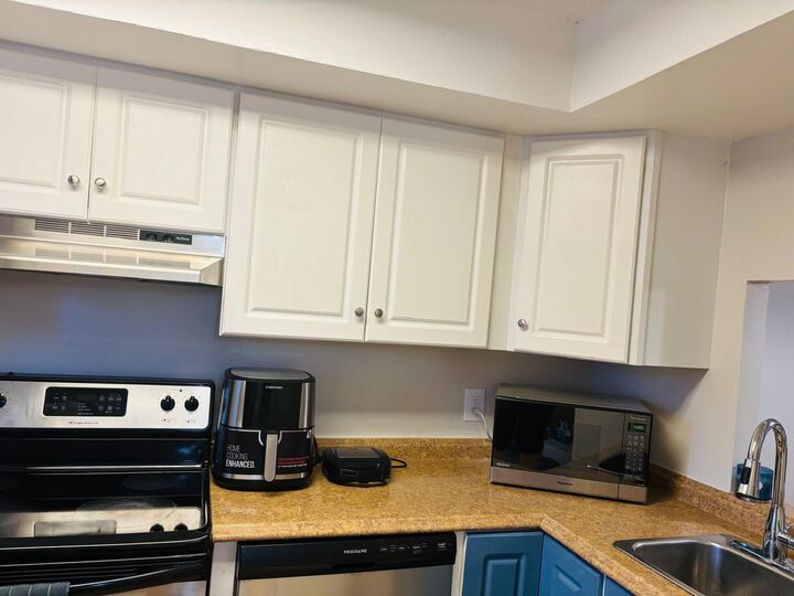 Property Photo:  118 Royal Pk Drive  FL 33309 