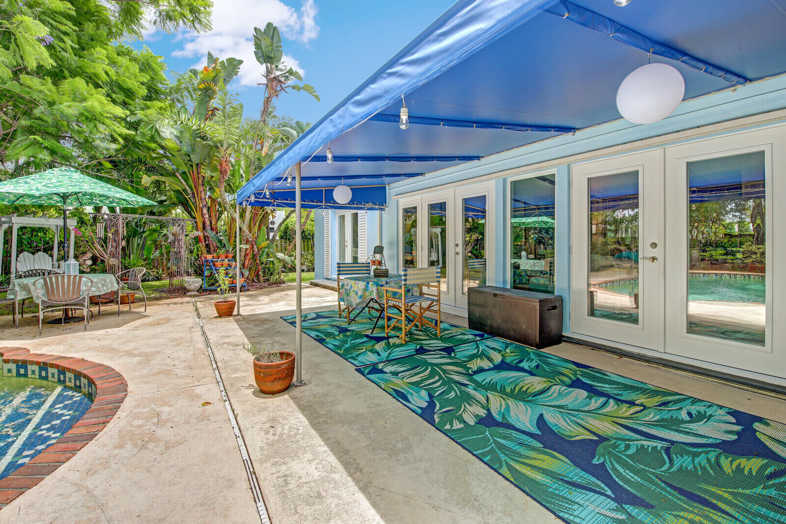 Property Photo:  9 NW 9th Street  FL 33444 