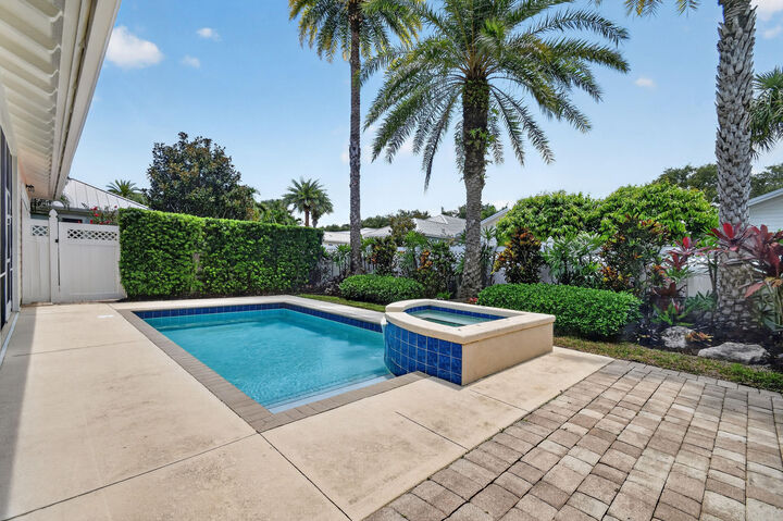 Property Photo: 3416 S Caroline Drive FL 33458