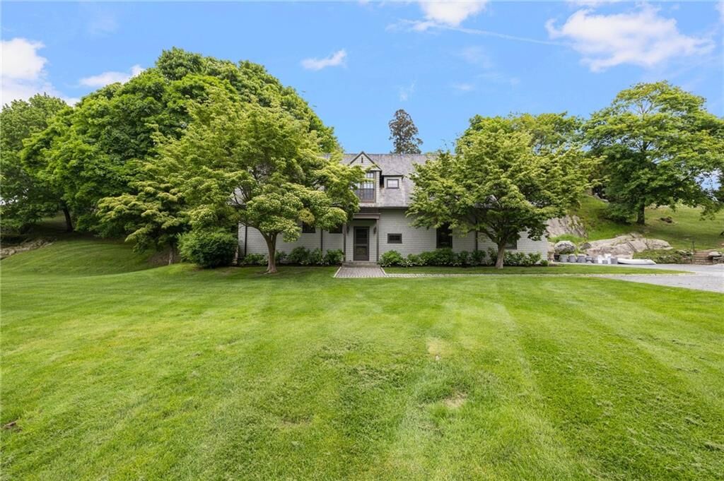 Property Photo:  33 Beacon Hill Road  RI 02840 