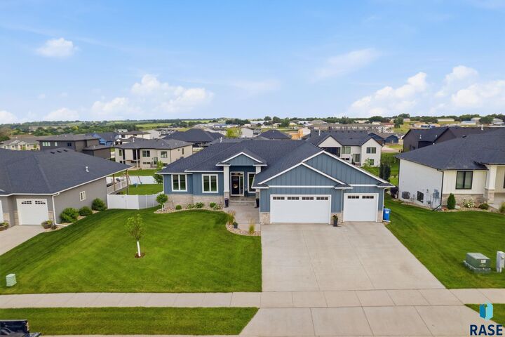 Property Photo:  7428 E Twin Pines Ct  SD 57110 