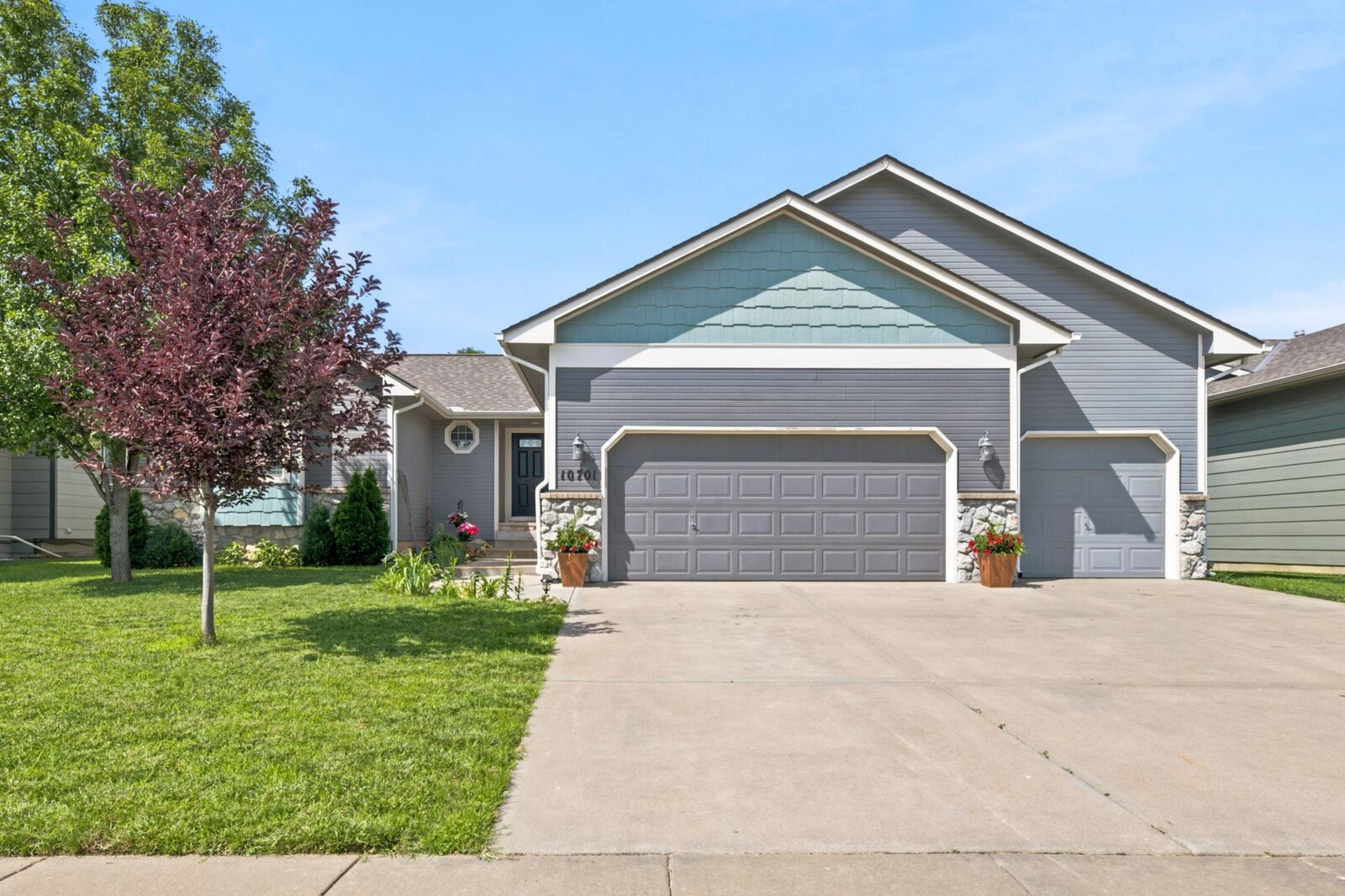Property Photo: 10701 W Dallas KS 67215