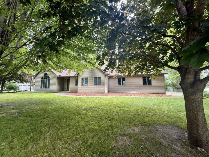 Property Photo:  1020 Lakeside Drive  WI 54660 