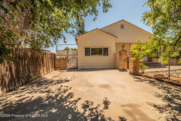 Property Photo: 10 Road 6317 NM 87417
