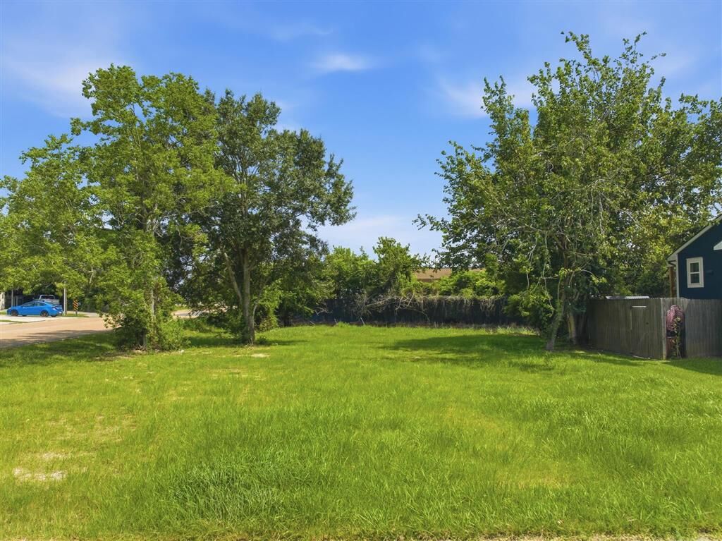Property Photo:  601 8th Street  LA 70601 