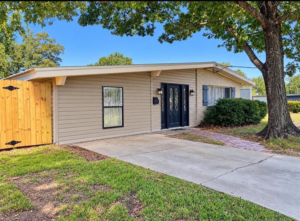 Property Photo:  4320 Ashland Street  LA 70605 