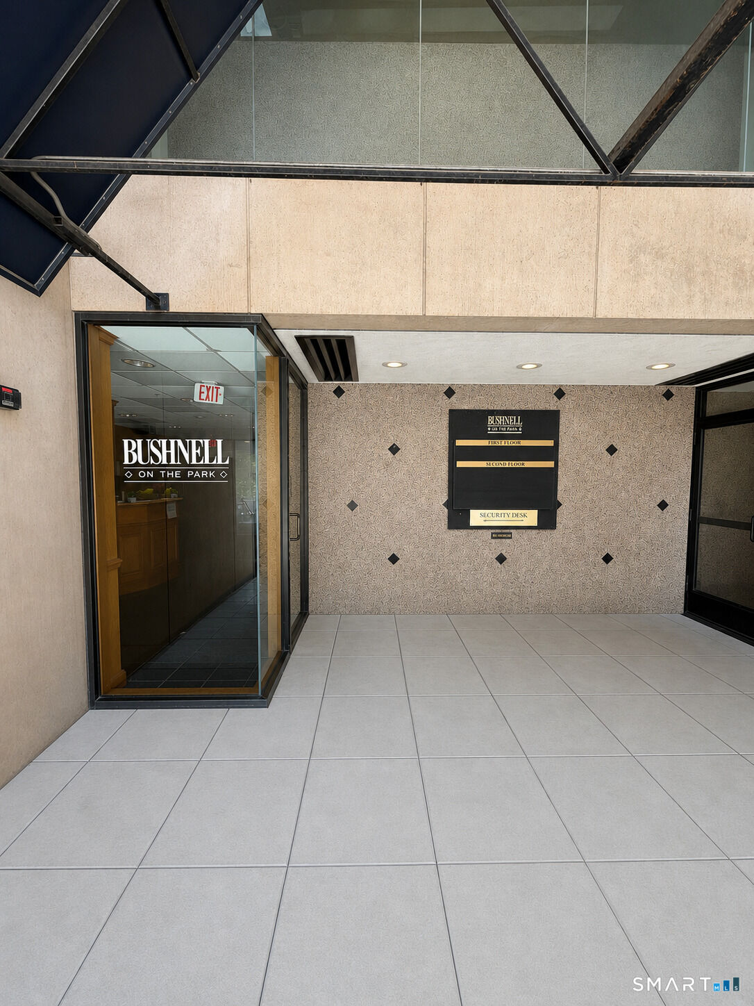 Property Photo:  100 Wells Street 1B  CT 06103 
