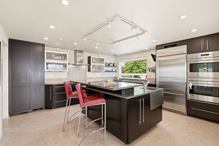 Property Photo: 7712 N Panorama Dr WA 99208