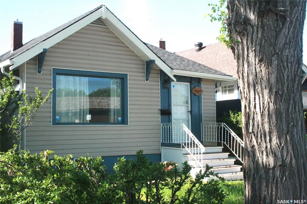 Property Photo:  3007 Dewdney Avenue  SK S4T 0Y3 