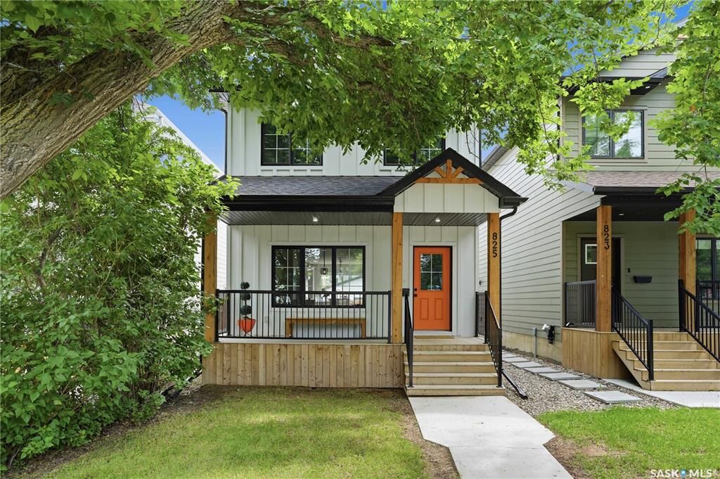 Property Photo: 825 Osborne Street SK S7K 0Y6