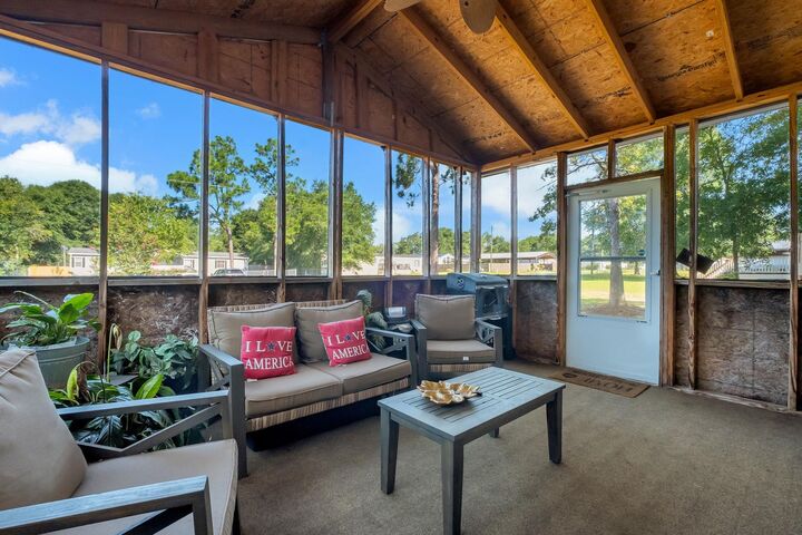 Property Photo: 295 Sumpter Ridge Road FL 32343