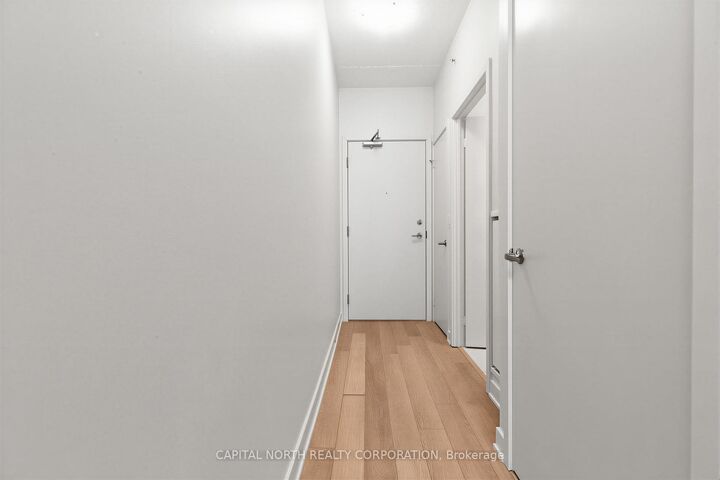 Property Photo: 210 Simcoe Street 1502 ON M5T 1T4