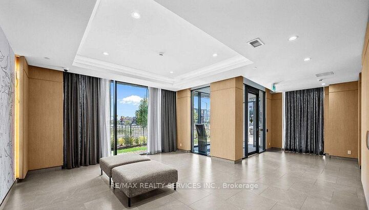 Property Photo:  225 Veterans Drive 313  ON L7A 0B6 
