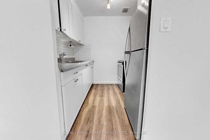 Property Photo:  2 Superior Avenue 39  ON M8V 2M3 