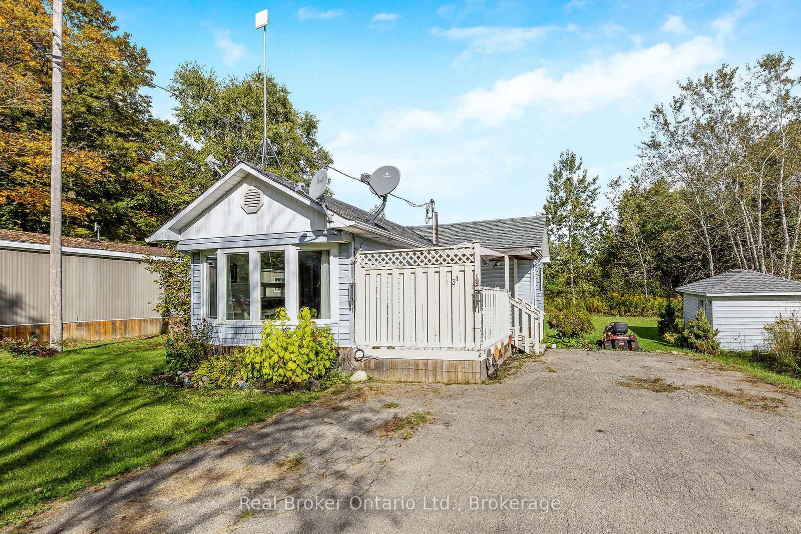 Property Photo: 026585 89 Highway 31 ON N0C 1B0