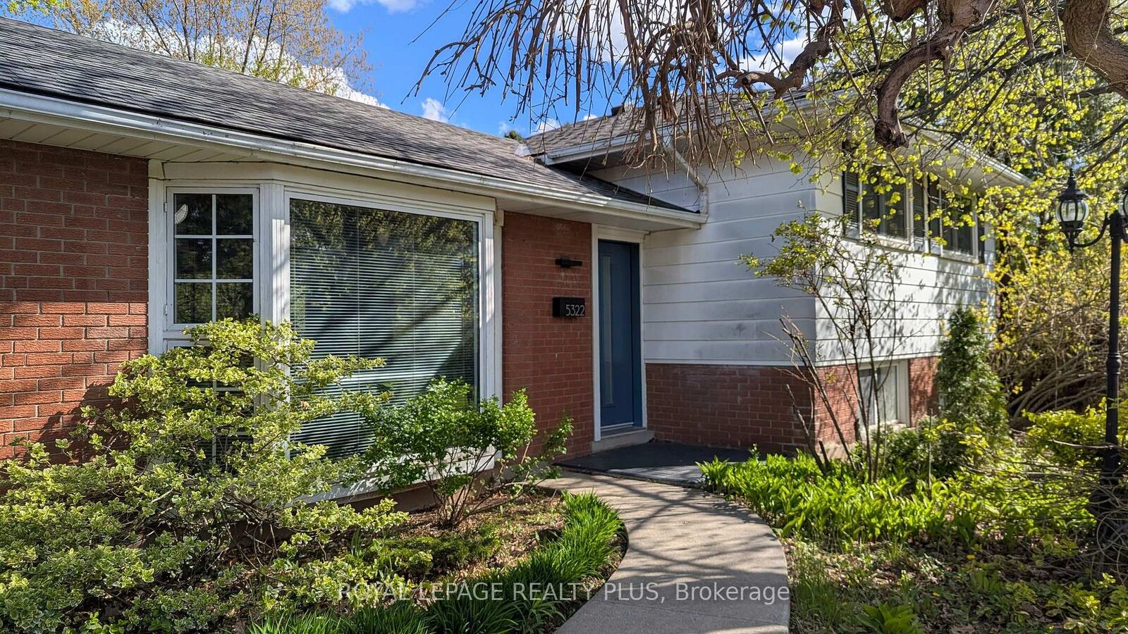 Property Photo: 5322 Windermere Drive ON L7L 3M1