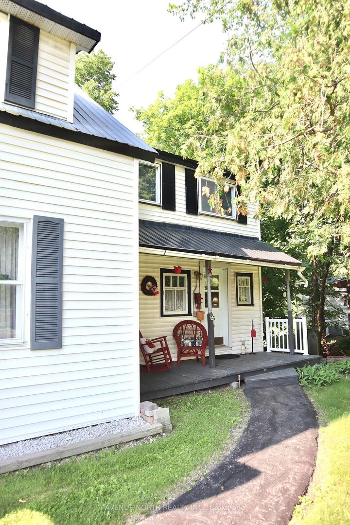Property Photo:  2125 Old Montreal Road  ON K4C 1G7 