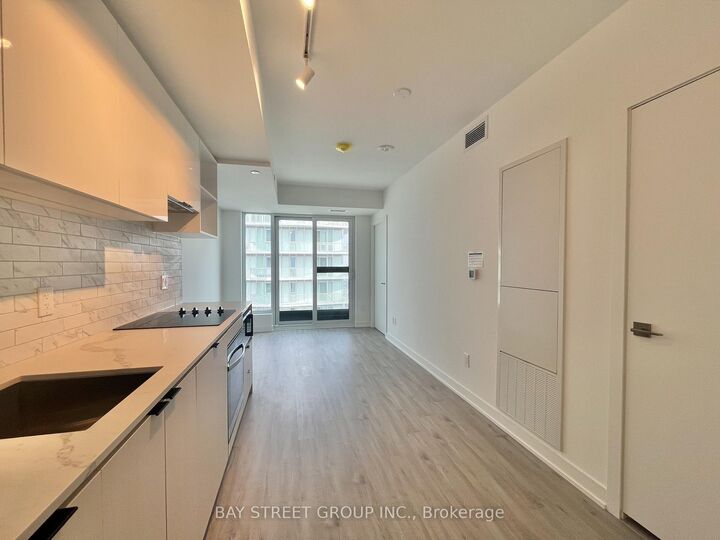 Property Photo:  252 Church Street Lph10  ON M5B 0E6 