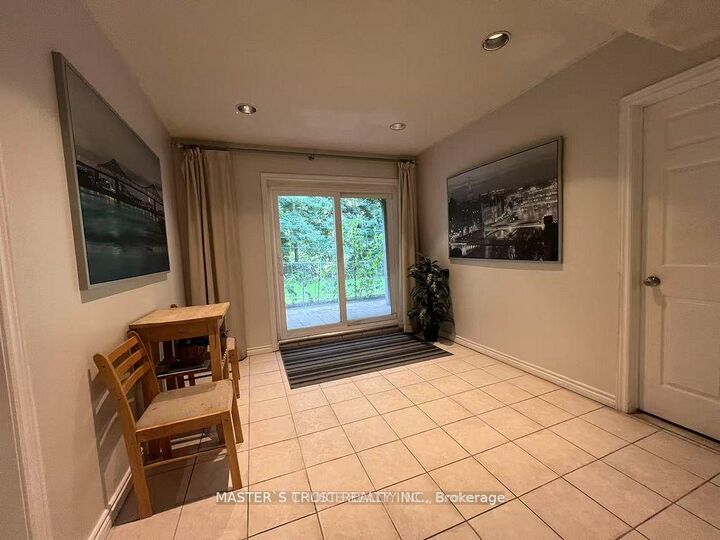 Property Photo: 54 Cliffwood Road Bsmt A ON M2H 3J7