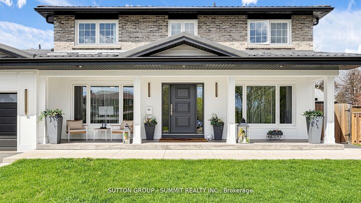 Property Photo:  2427 Ravensthorpe Crescent  ON L5C 2Y4 