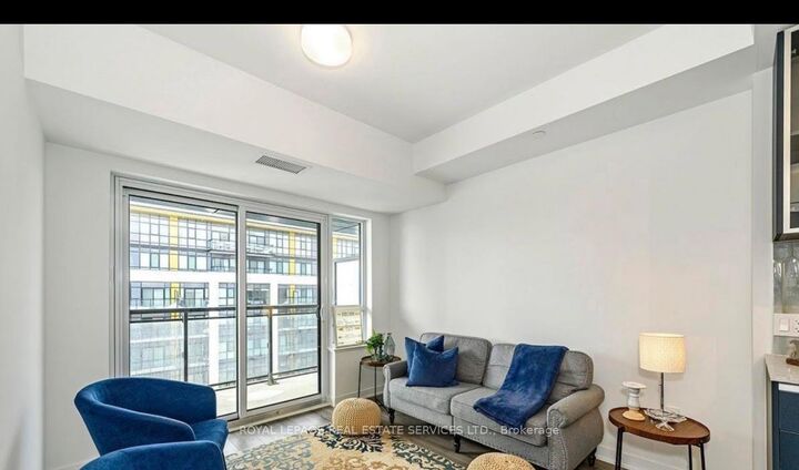 395 Dundas Street 820 — photo 1