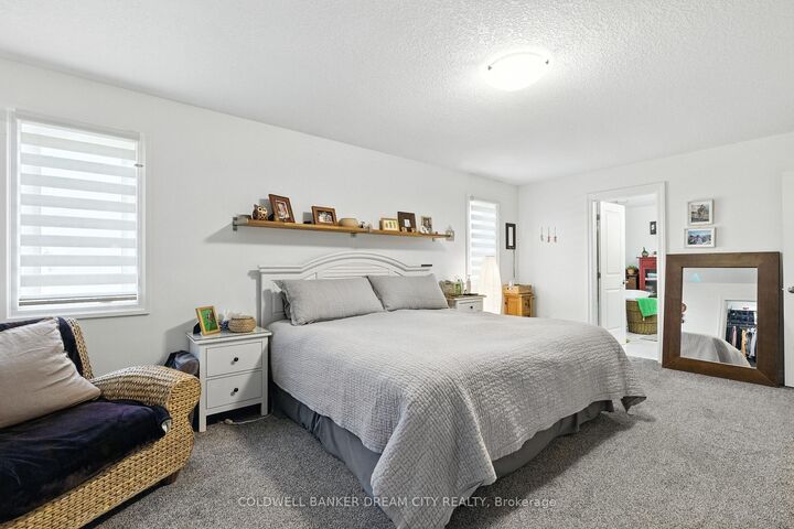 Property Photo:  10 Honey Bend  ON N5R 0H6 