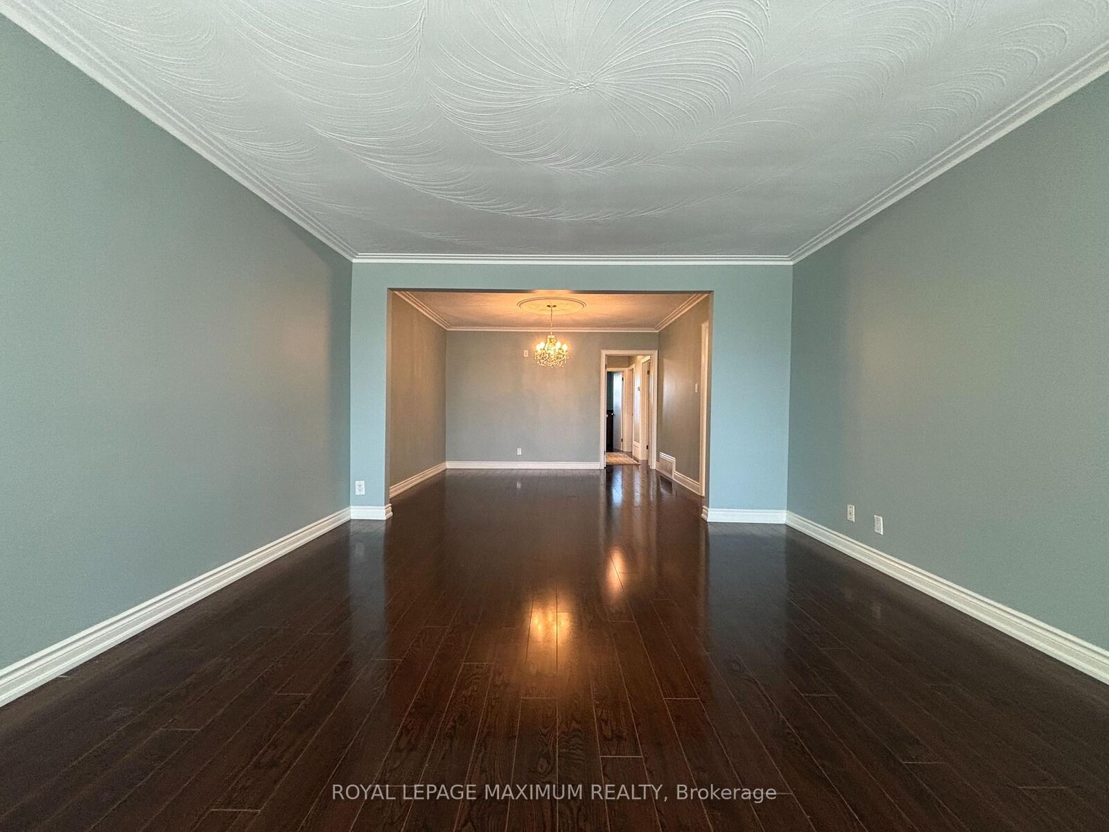 Property Photo: 54 Hisey Crescent W ON M3N 1V1