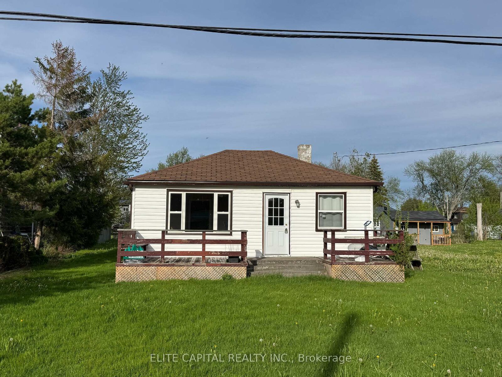 Property Photo: 9 Lambrook Drive ON L0E 1N0