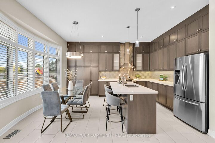 Property Photo: 8 King Boulevard ON L7B 0P4