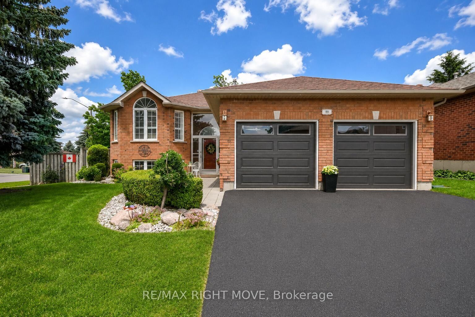 Property Photo: 89 Carter Crescent ON L3V 7R9
