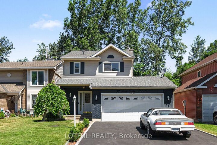 Property Photo: 52 Fair Oaks Crescent ON K2G 4W5