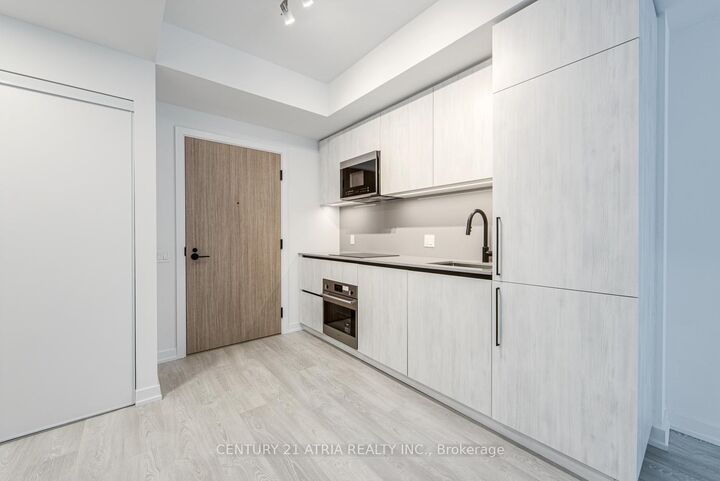 Property Photo: 35 Parliament Street 816 ON M5A 0Z5