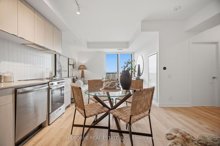Property Photo:  1660 Bloor Street W 1002  ON M6P 1A8 