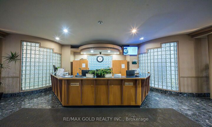 Property Photo: 35 Trailwood Drive 1112 ON L4Z 3L6
