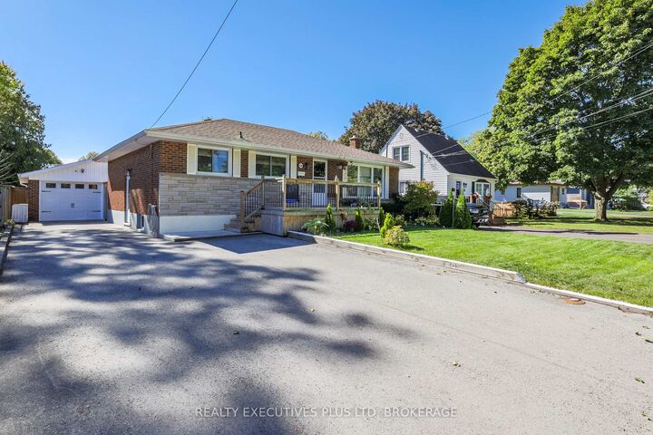 6528 Stamford Green Drive — photo 1
