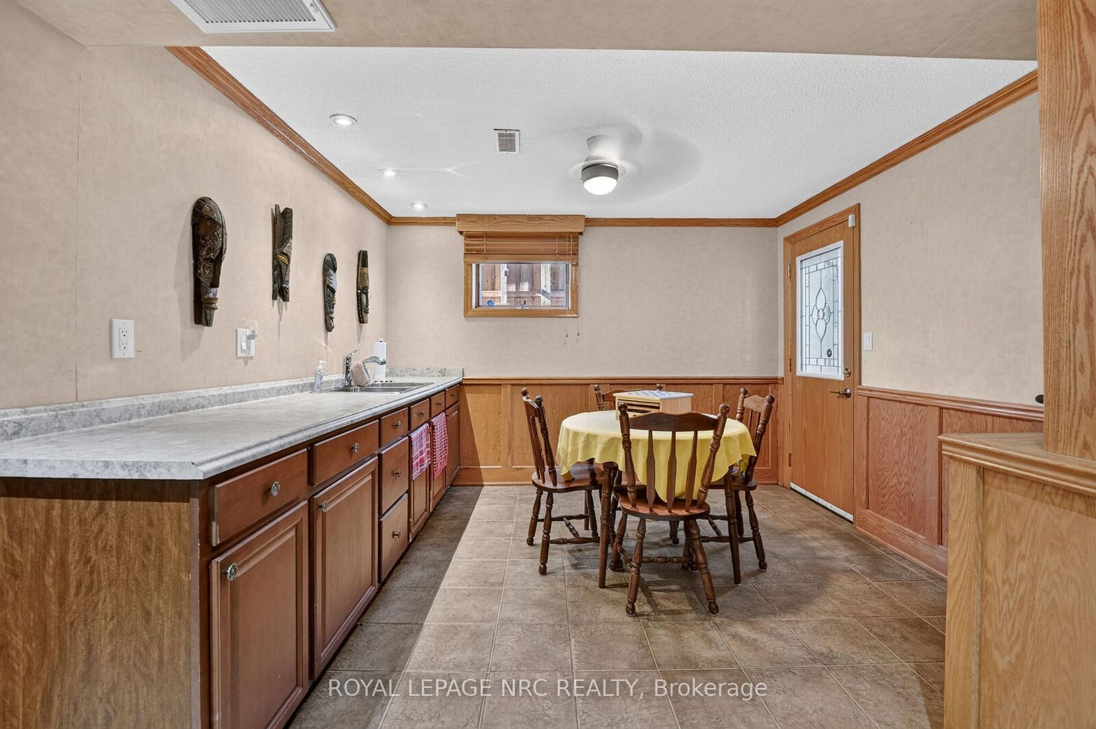 Property Photo:  979 Crescent Road  ON L2A 4R6 