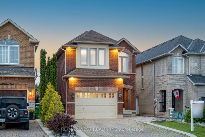 Property Photo:  312 Ellwood Drive W  ON L7E 2G9 