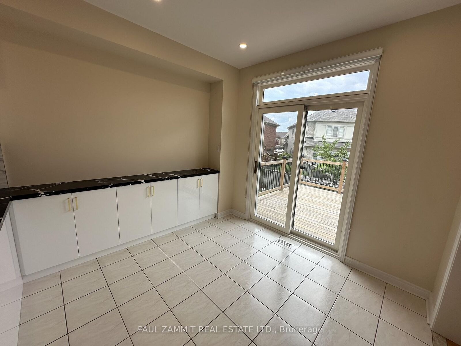 Property Photo:  103 Scoville Square  ON M1V 5M1 