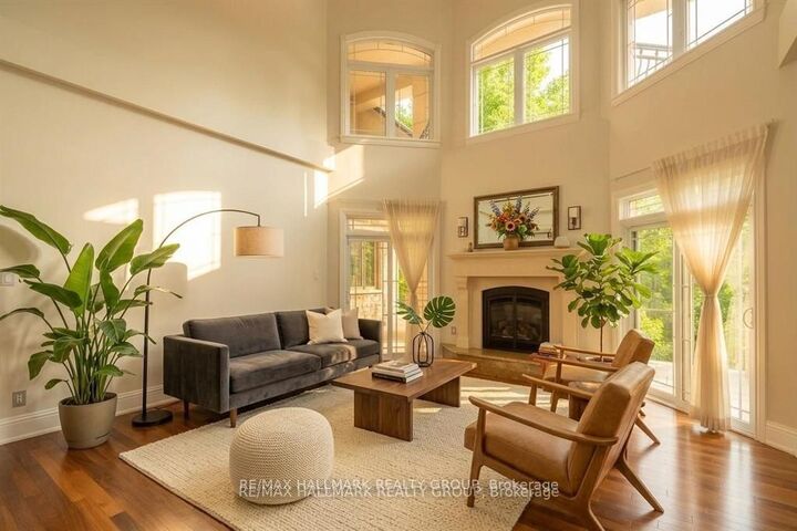 Property Photo: 5800 Queenscourt Crescent ON K4M 1K3