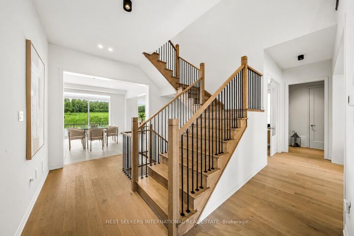 Property Photo: 29 Marigold Boulevard ON L0G 1W0