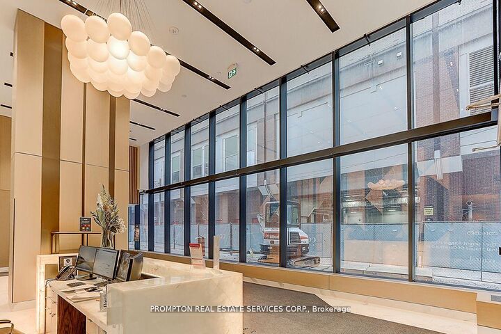 Property Photo:  38 Widmer Street 1111  ON M5V 2E9 