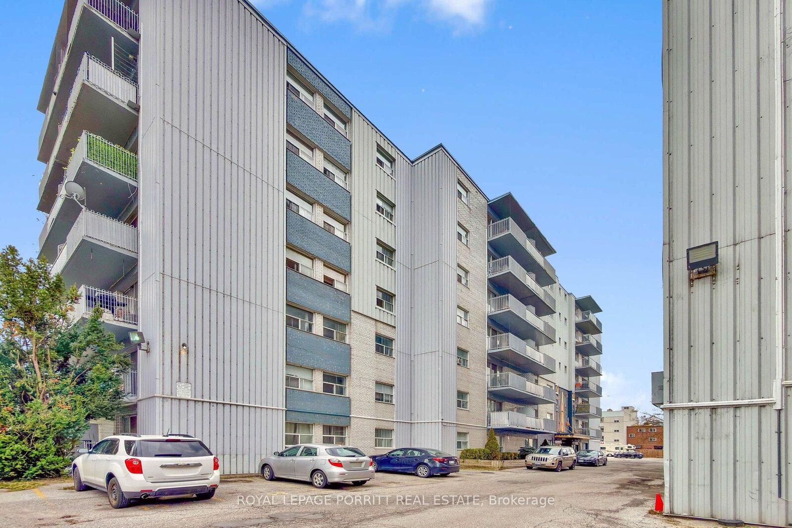 Property Photo: 4 Superior Avenue 8 ON M8V 2M4