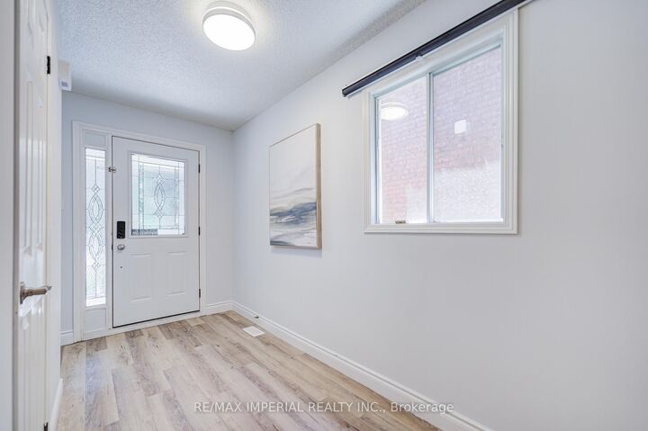 Property Photo:  3377 Hargrove Road  ON L5L 4E6 